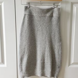 Halogen Gray Sweater Skirt. Size S